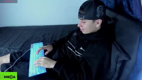 FELIPE CAMACHO    dont forget to support me with a little hand up online show from January 18, 9:46 am