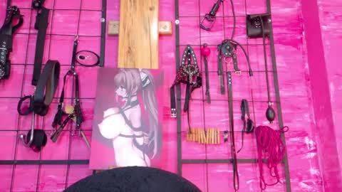 Snapshot of _candy_bdsm_ chatting on June 9, 1:12 pm Bella online show from June 9, 1:12 pm