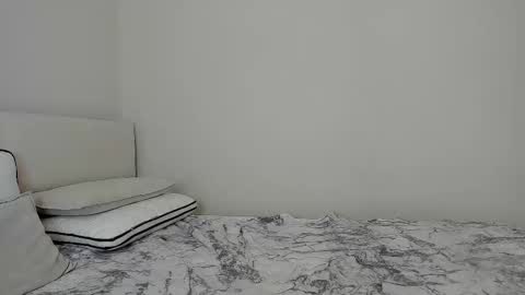 Snapshot of _candybb chatting on February 15, 7:51 am online show from February 15, 7:51 am