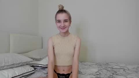 Snapshot of _candybb chatting on February 19, 9:11 pm online show from February 19, 9:11 pm