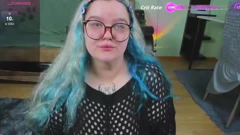 Snapshot of _candym1lky_ chatting on October 13, 8:36 am _candym1lky_ online show from October 13, 8:36 am