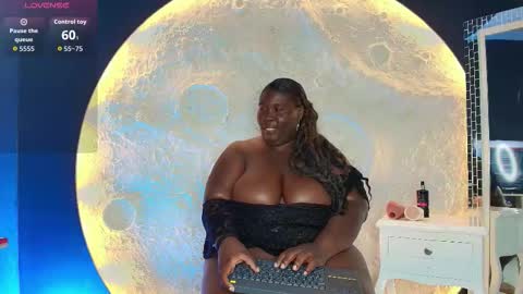 Caro. online show from November 4, 8:30 pm