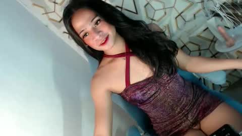 Snapshot of _caroline18_ chatting on April 3, 3:43 pm Kate flores online show from April 3, 3:43 pm