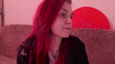 Caroline online show from February 5, 12:21 pm