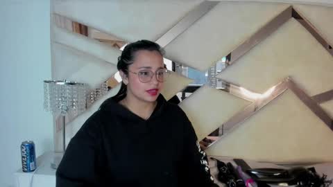 Caroline Sweet online show from January 10, 10:28 am