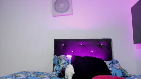 Snapshot of _cee_leste chatting on May 30, 2:08 am _cee_leste online show from May 30, 2:08 am