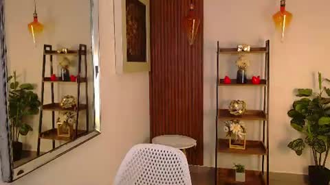 Snapshot of _celeste_hill chatting on June 12, 11:09 am Celeste online show from June 12, 11:09 am