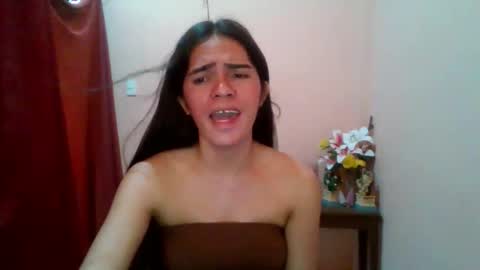 Snapshot of _celina chatting on April 23, 1:07 am _celina online show from April 23, 1:07 am