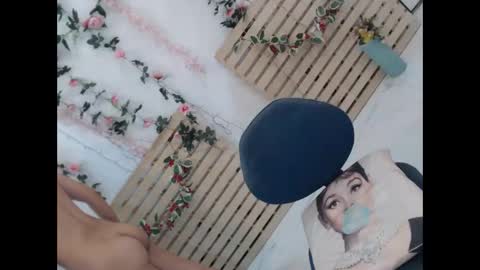 Snapshot of _celina chatting on May 17, 11:12 pm _celina online show from May 17, 11:12 pm