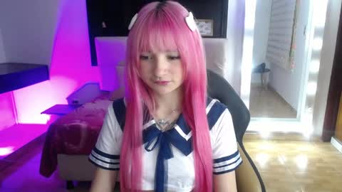 Snapshot of _charlotte_collins_ chatting on April 27, 2:59 pm _charlotte_collins_ online show from April 27, 2:59 pm