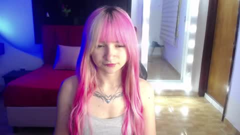 Snapshot of _charlotte_collins_ chatting on May 28, 3:31 pm _charlotte_collins_ online show from May 28, 3:31 pm