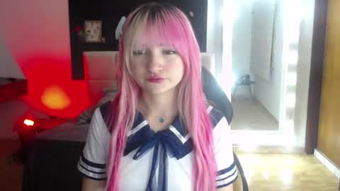 Snapshot of _charlotte_collins_ chatting on July 8, 4:55 pm _charlotte_collins_ online show from July 8, 4:55 pm