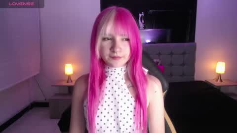 Snapshot of _charlotte_collins_ chatting on July 25, 8:28 pm _charlotte_collins_ online show from July 25, 8:28 pm