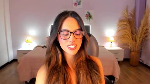 Charlote online show from November 16, 2:22 pm