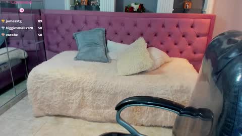 _chelsea_24 online show from February 2, 12:20 am