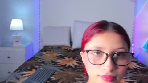 Snapshot of _cherry_fox chatting on April 21, 12:00 pm _cherry_fox online show from April 21, 12:00 pm