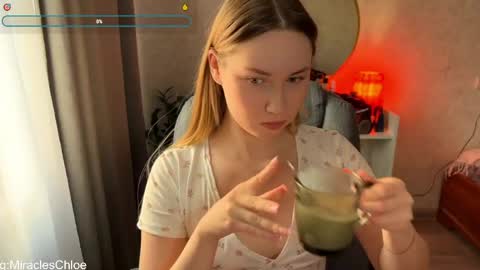 Snapshot of _chloe_miller_ chatting on May 28, 1:03 am _chloe_miller_ online show from May 28, 1:03 am