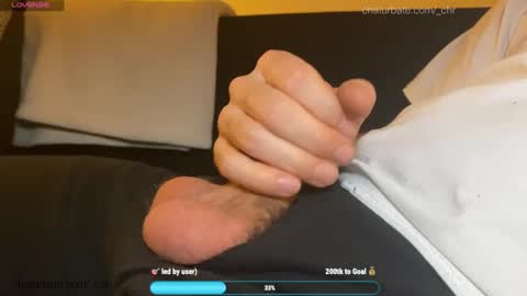 Snapshot of _chr chatting on December 9, 9:48 pm Chris online show from December 9, 9:48 pm