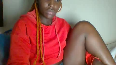 Snapshot of _clara01 chatting on January 13, 1:39 pm clara online show from January 13, 1:39 pm