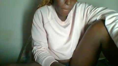 Snapshot of _clara01 chatting on February 8, 5:29 am clara online show from February 8, 5:29 am