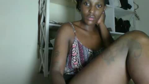 clara online show from April 4, 9:07 am