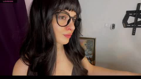 Snapshot of _comefeelme_ chatting on April 29, 3:21 am D online show from April 29, 3:21 am