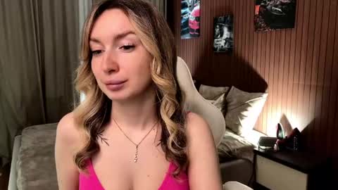 Snapshot of _crystal_moon_1 chatting on May 28, 9:12 pm _crystal_moon_1 online show from May 28, 9:12 pm