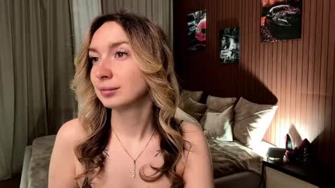 Snapshot of _crystal_moon_1 chatting on May 29, 9:02 pm _crystal_moon_1 online show from May 29, 9:02 pm