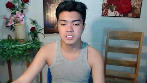 Snapshot of _cumwithrussel chatting on June 9, 3:45 pm Russ online show from June 9, 3:45 pm