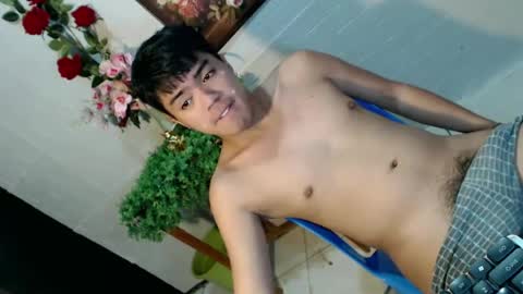 Snapshot of _cumwithrussel chatting on June 13, 5:27 am Russ online show from June 13, 5:27 am