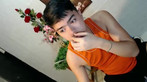 Snapshot of _cumwithrussel chatting on June 16, 2:14 am Russ online show from June 16, 2:14 am