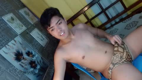 Snapshot of _cumwithrussel chatting on July 6, 2:36 pm Russ online show from July 6, 2:36 pm