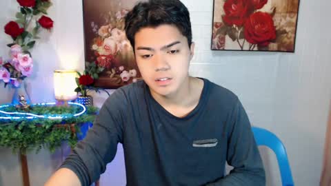 Snapshot of _cumwithrussel chatting on July 13, 1:30 am Russ online show from July 13, 1:30 am