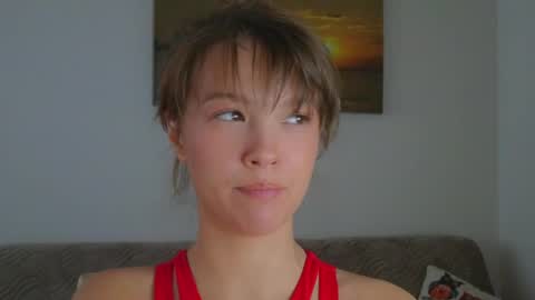 DemiDee online show from March 11, 12:00 pm