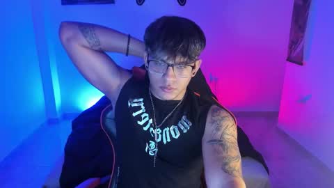 Snapshot of _demon1 chatting on December 15, 12:37 am _demon1 online show from December 15, 12:37 am