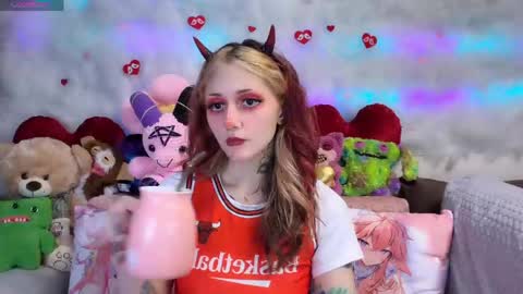 Kate online show from April 22, 6:42 pm