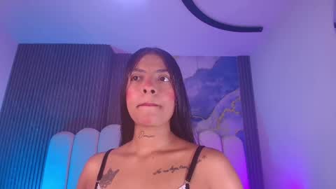 Snapshot of _diionne chatting on May 15, 7:21 pm Dione online show from May 15, 7:21 pm