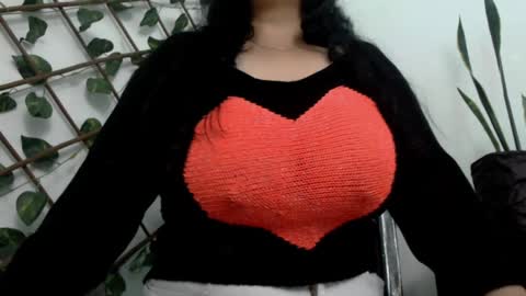 Dannia online show from January 12, 1:05 pm