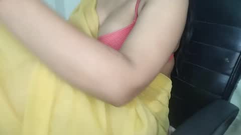 _dreamgirl_0 online show from March 29, 10:32 pm