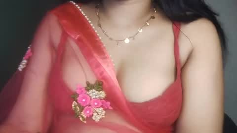 Snapshot of _dreamgirl_0 chatting on April 21, 1:42 am _dreamgirl_0 online show from April 21, 1:42 am