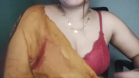 Snapshot of _dreamgirl_0 chatting on April 21, 10:45 pm _dreamgirl_0 online show from April 21, 10:45 pm