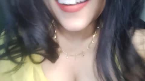 Snapshot of _dreamgirl_0 chatting on April 23, 12:40 pm _dreamgirl_0 online show from April 23, 12:40 pm