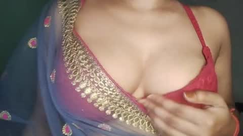 Snapshot of _dreamgirl_0 chatting on June 9, 11:11 am _dreamgirl_0 online show from June 9, 11:11 am