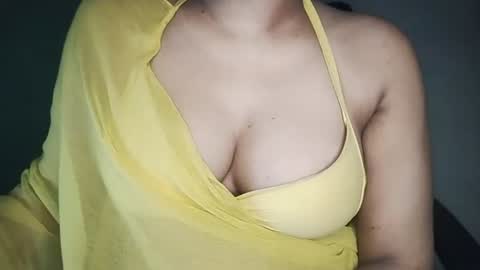 _dreamgirl_0 online show from July 7, 11:09 pm