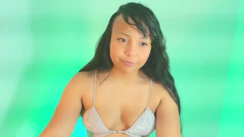 Snapshot of _eilish chatting on June 10, 9:14 pm _eilish online show from June 10, 9:14 pm