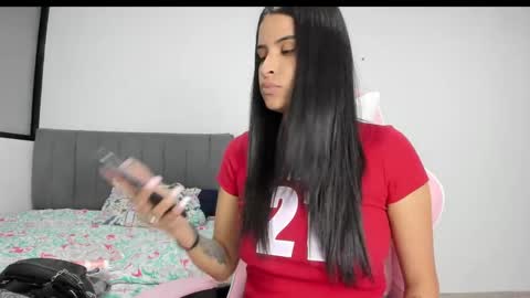 Snapshot of _elektrah chatting on February 17, 9:52 pm _elektrah online show from February 17, 9:52 pm