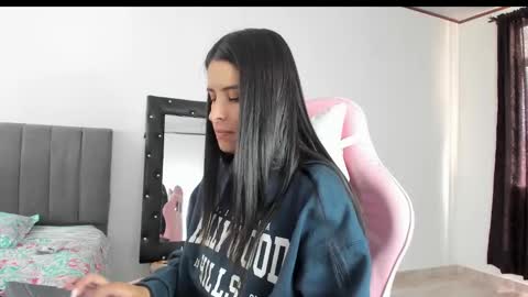 Snapshot of _elektrah chatting on February 26, 4:45 pm _elektrah online show from February 26, 4:45 pm