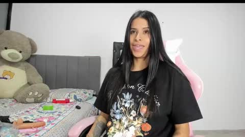 Snapshot of _elektrah chatting on March 11, 12:22 am _elektrah online show from March 11, 12:22 am