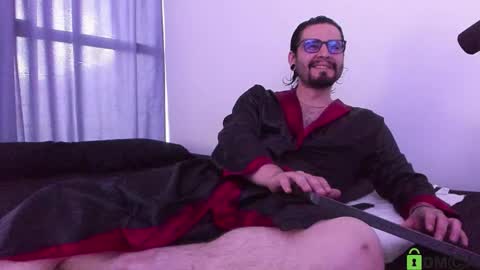  -         online show from November 30, 10:03 pm