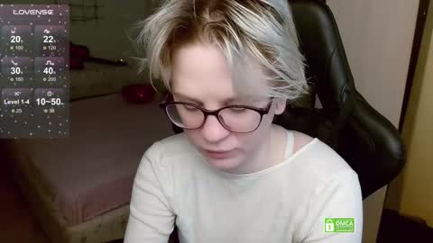 chloue and Gretta online show from March 2, 7:26 am